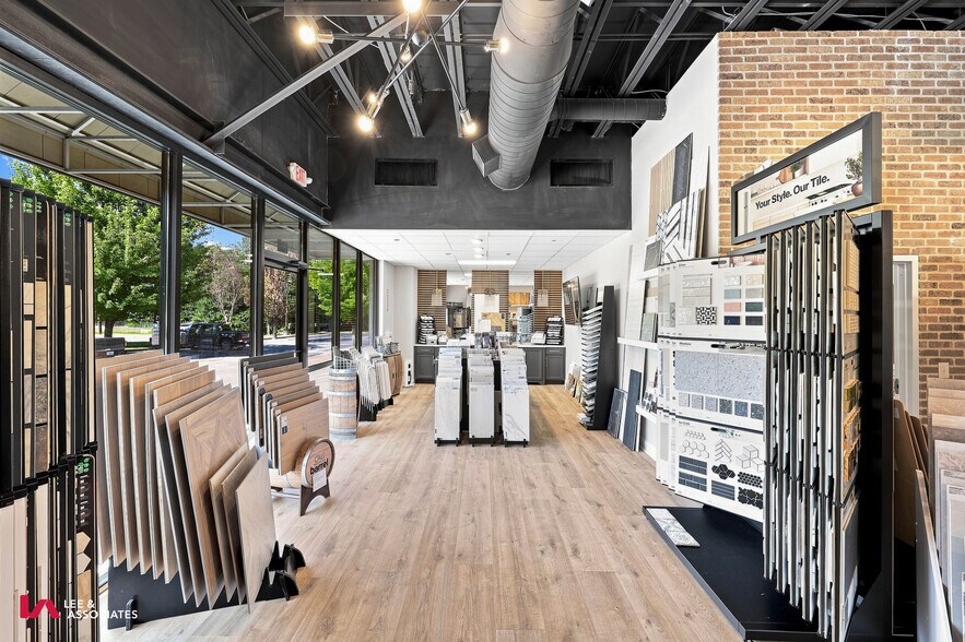 More Photos Of 3665 Swiftwater Park Dr, Suwanee Showroom For Lease