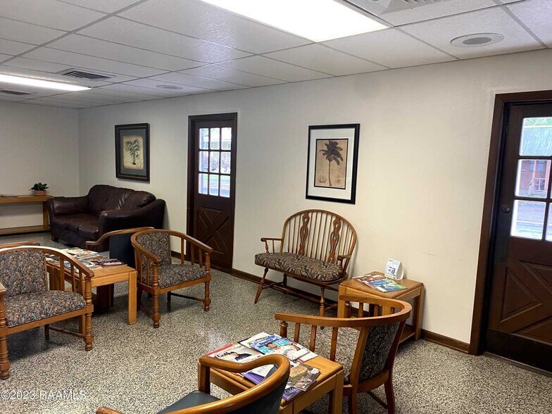 More Photos Of 441 Charles St, New Iberia Office For Sale