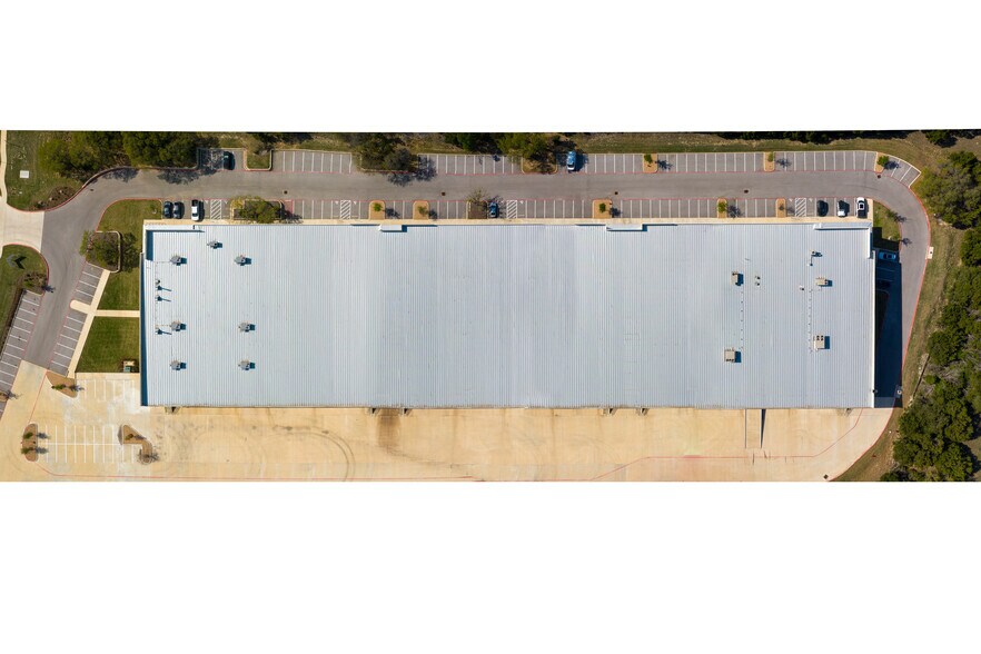 More Photos Of 1200 Bmc Dr, Cedar Park Distribution For Lease