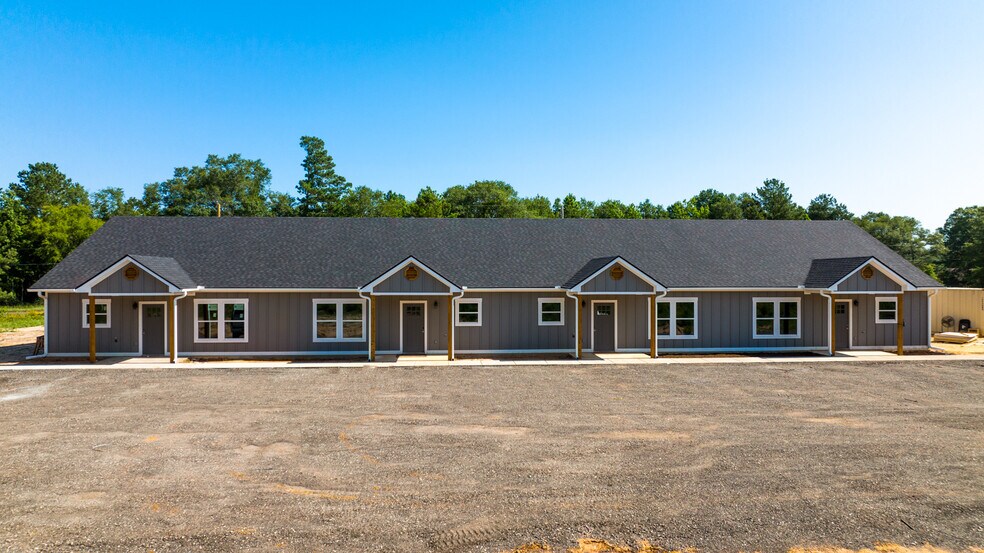 Primary Photo Of 150 Stephens Rd, Hallsville Apartments For Sale