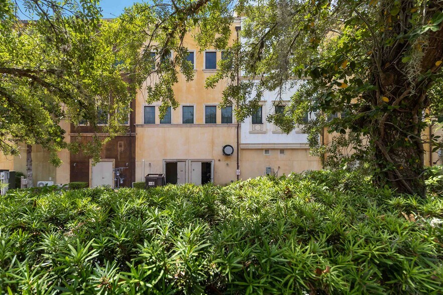 More Photos Of 7065 Westpointe Blvd, Orlando Office For Sale