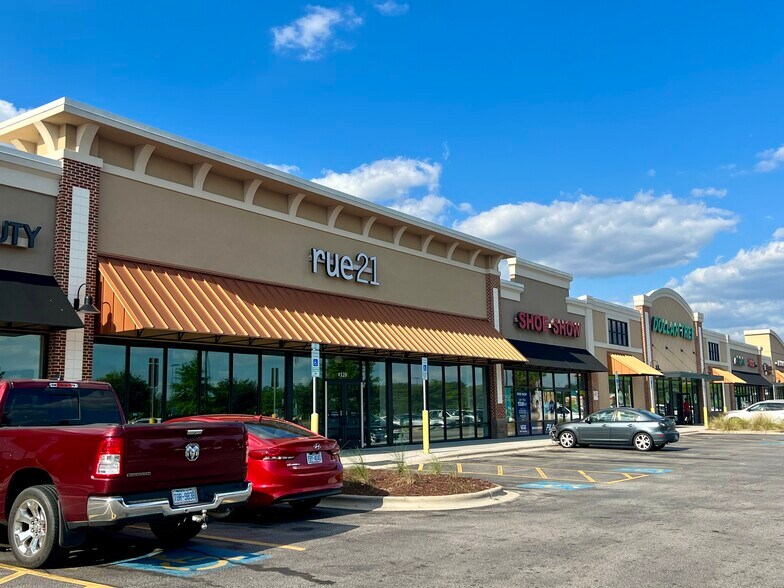 More Photos Of 2800 Gillespie St, Fayetteville General Retail For Sale