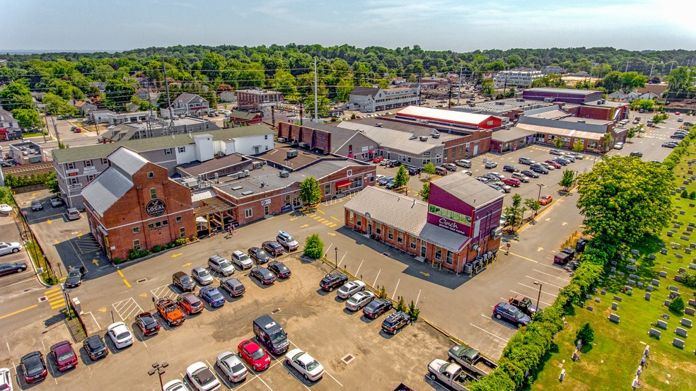 Primary Photo Of 85 Mill Plain Rd, Fairfield Sports And Entertainment For Lease