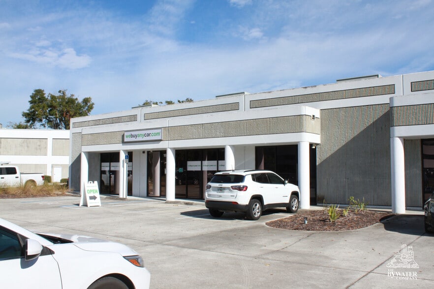 Primary Photo Of 1825 S Orange Blossom Trl, Apopka Warehouse For Lease