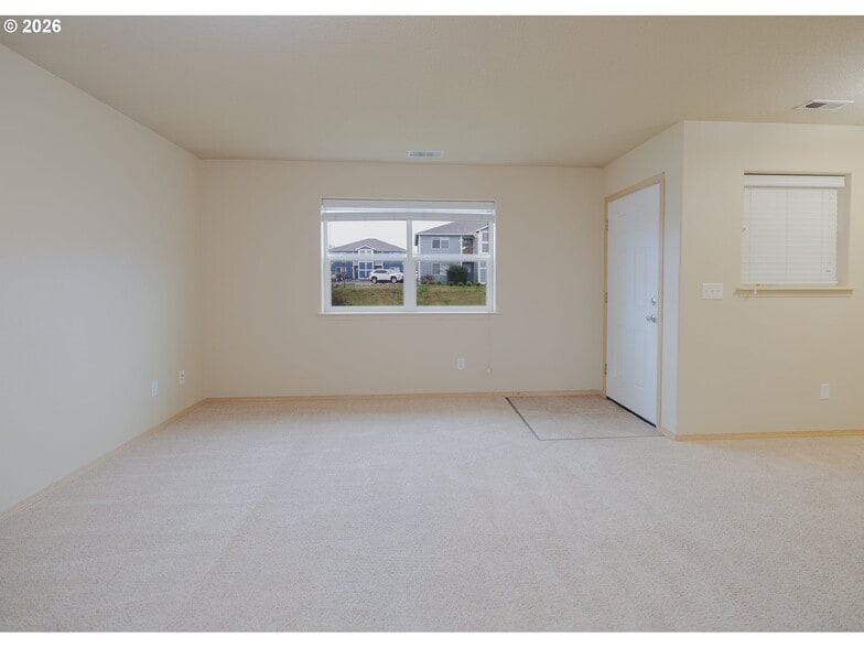 More Photos Of 2047 SE Huckleberry Ave, Warrenton Apartments For Sale