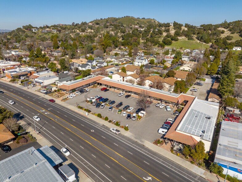 More Photos Of 7425 El Camino Real, Atascadero Storefront Retail Office For Sale