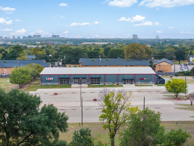 More Photos Of 1600 S College Ave, Bryan Freestanding For Sale