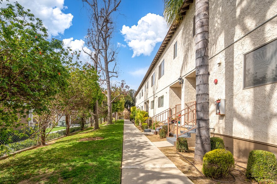 More Photos Of 620 N Mar Vista Ave, Pasadena Apartments For Sale