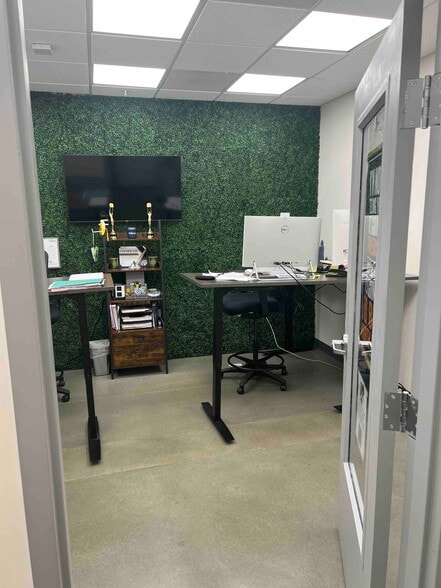 More Photos Of 27559 Newport Rd, Menifee Storefront For Lease