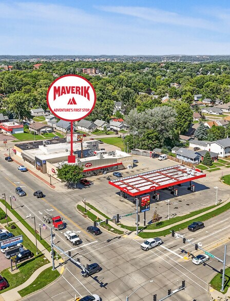 More Photos Of 1925 S Lakeport St, Sioux City General Retail For Sale