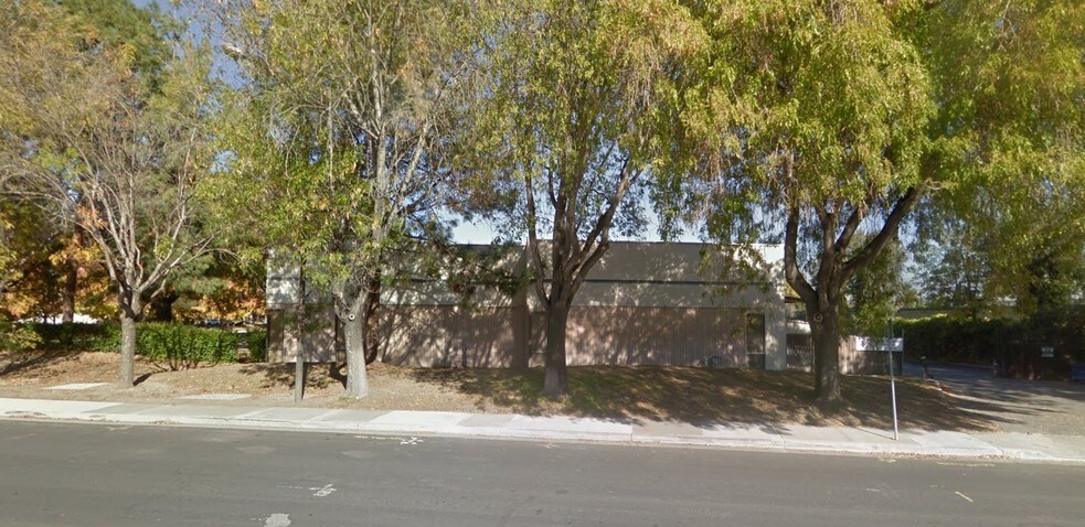 Primary Photo Of 910-912 Rincon Cir, San Jose Warehouse For Sale