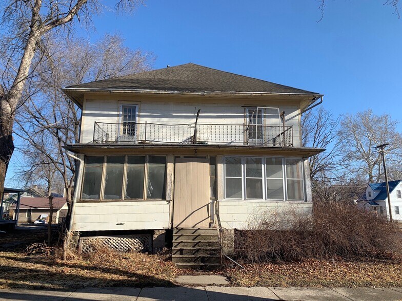 More Photos Of 311 E Joy St, Red Oak Apartments For Sale