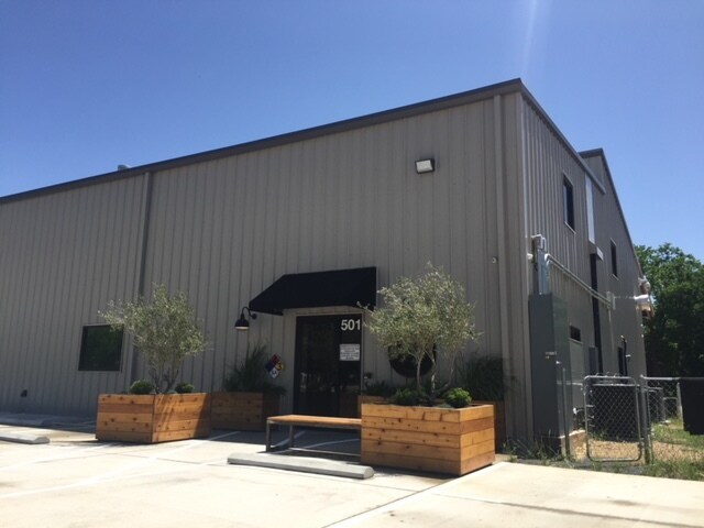 More Photos Of 12701 Lowden Ln, Manchaca Warehouse For Lease