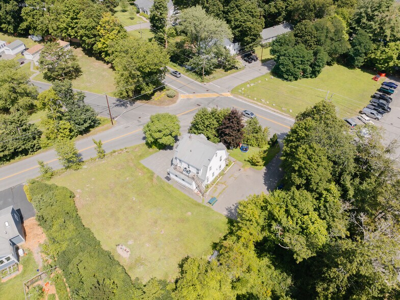 More Photos Of 1236 Mammoth Rd, Dracut Land For Lease