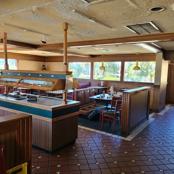 More Photos Of 307A Highway 49, Byron Restaurant For Lease