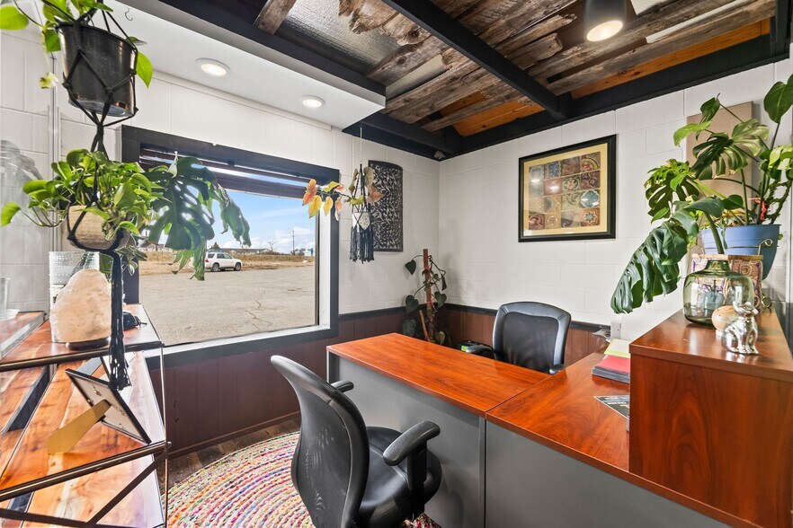 More Photos Of 2000 N 7th Ave, Bozeman Flex For Sale