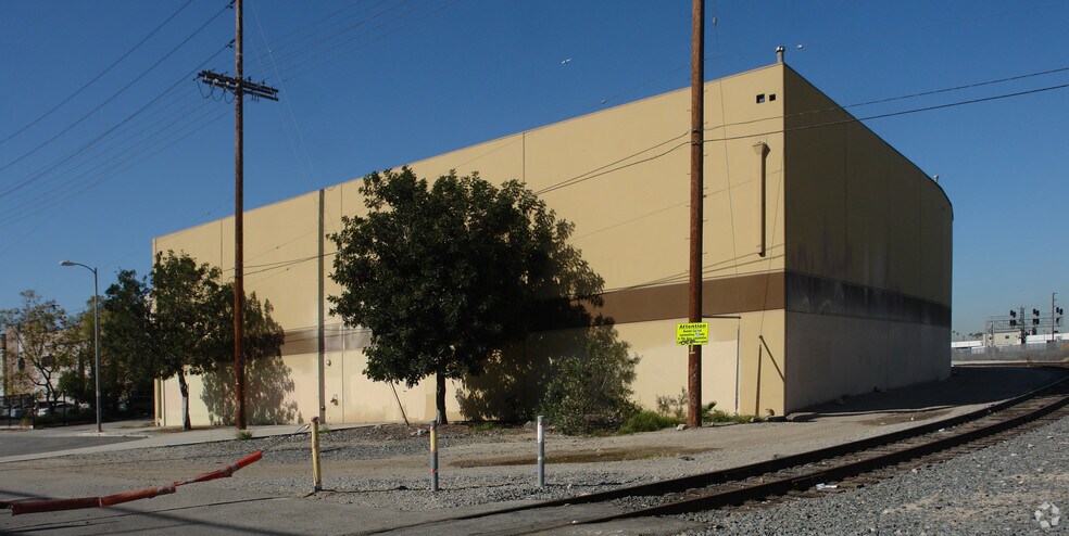More Photos Of 2209-2211 Santa Fe Ave, Los Angeles Warehouse For Sale
