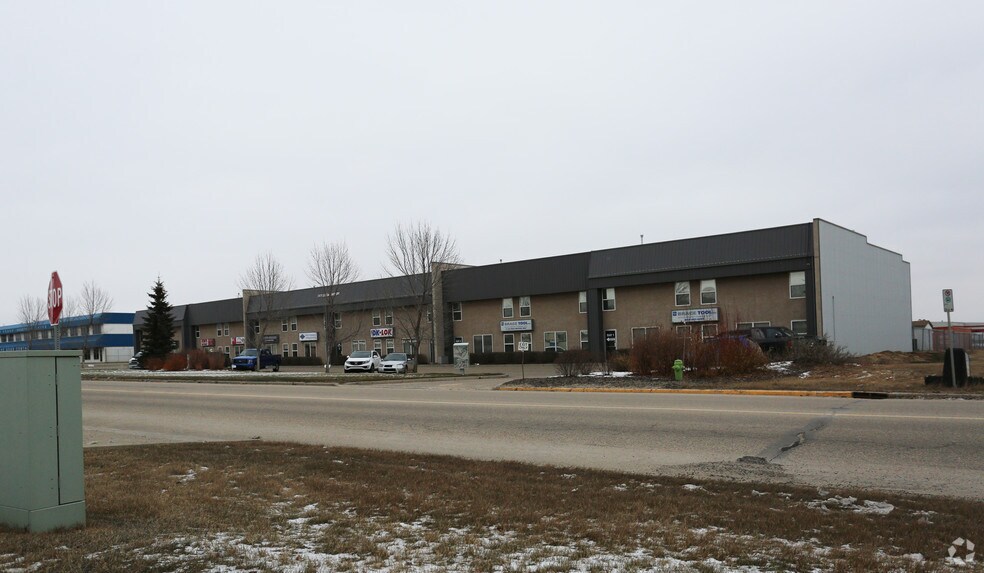 More Photos Of 7421 Edgar Industrial Dr, Red Deer Warehouse For Lease