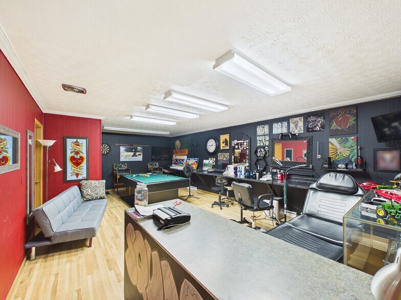 More Photos Of 414 Martin St, Greenville Office For Sale