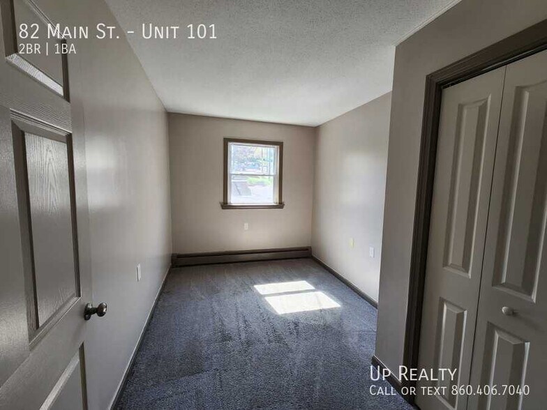 More Photos Of 82 Main St, East Hampton Apartments For Lease