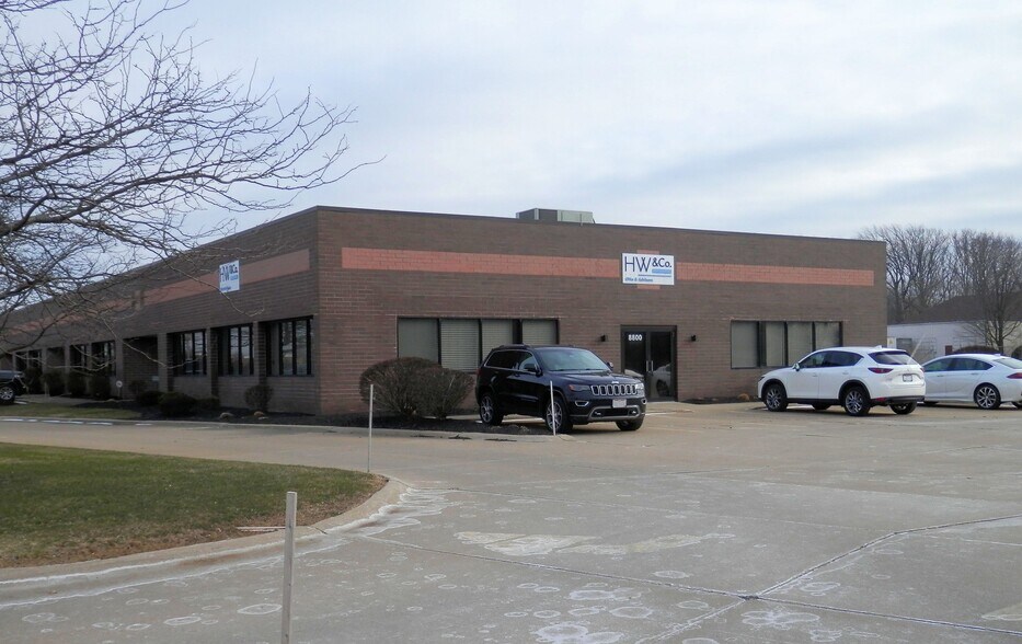 More Photos Of 8800-8816 Tyler Blvd, Mentor Office For Lease