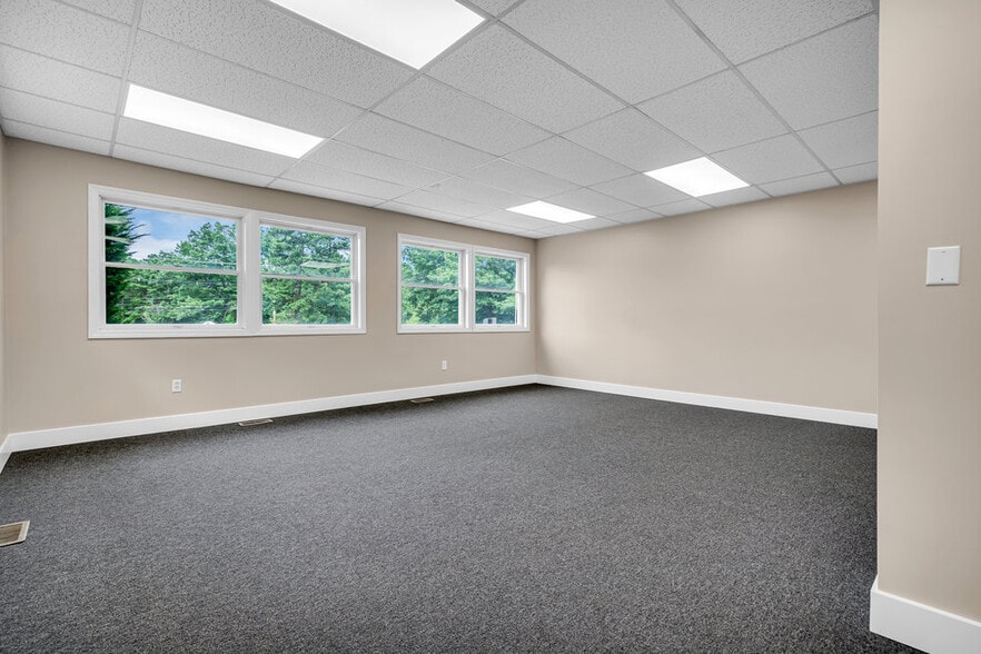 More Photos Of 75 Lacey Rd, Whiting Medical For Lease