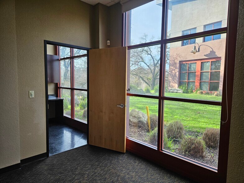 More Photos Of 1200 Scenic Dr, Modesto Office For Lease