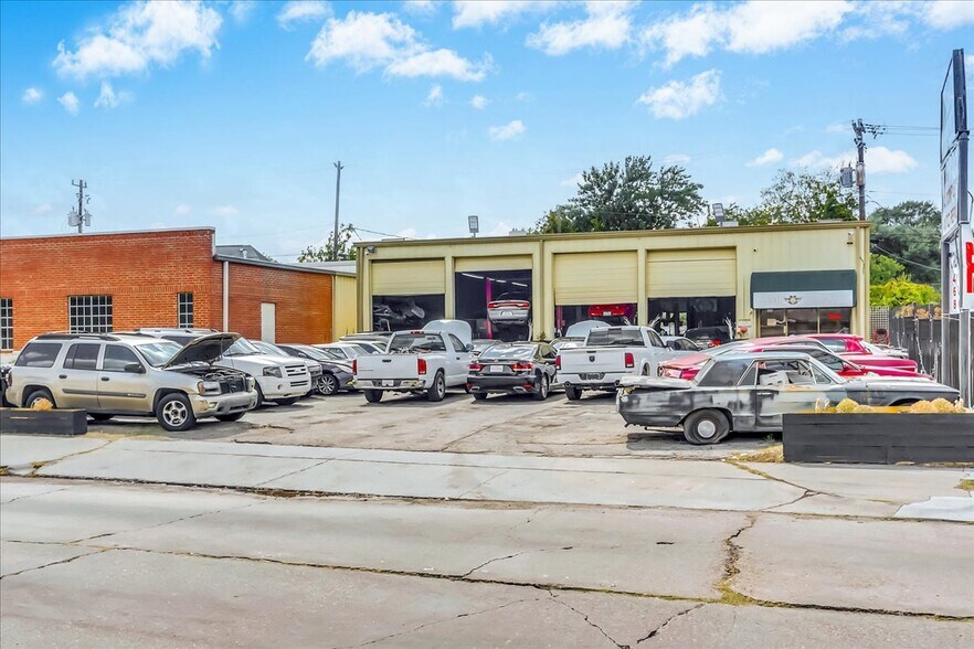 More Photos Of 8504 Hillcroft St, Houston Warehouse For Sale