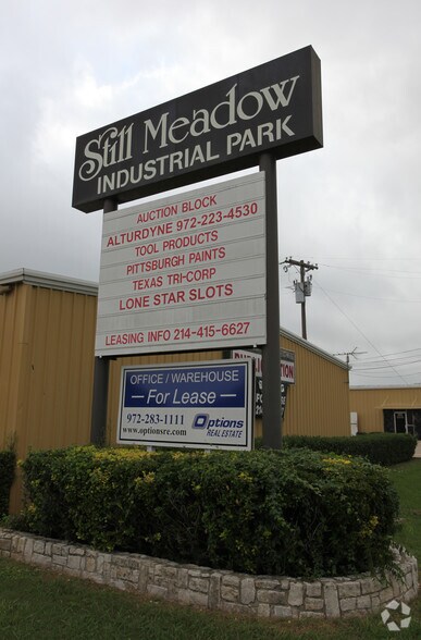 More Photos Of 1502 S I-35 E, Lancaster Warehouse For Lease