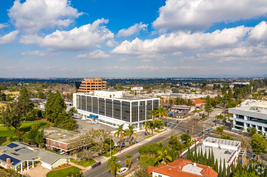 More Photos Of 4201 N Long Beach Blvd, Long Beach Office For Lease