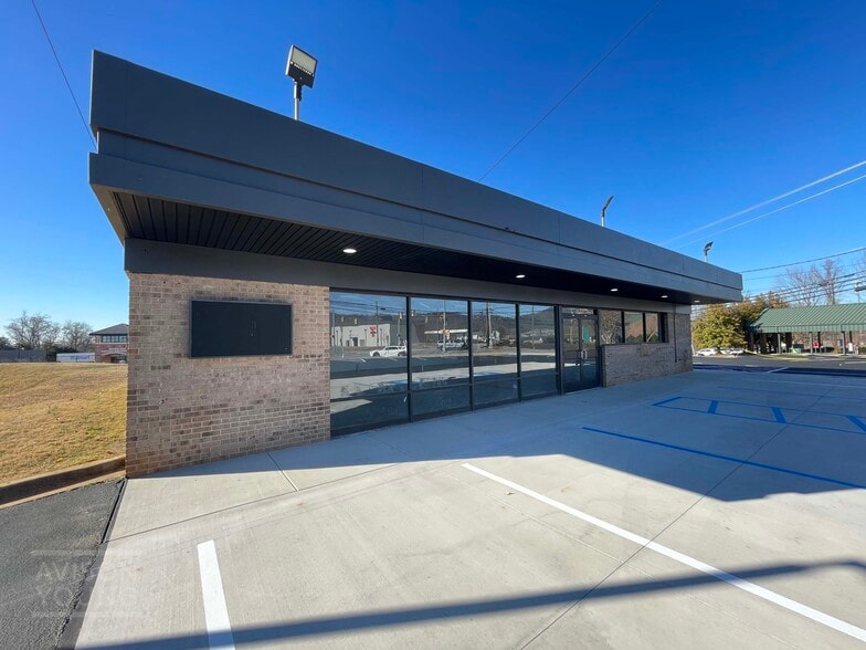 Primary Photo Of 5055 Old Buncombe Rd, Greenville Storefront Retail Office For Lease