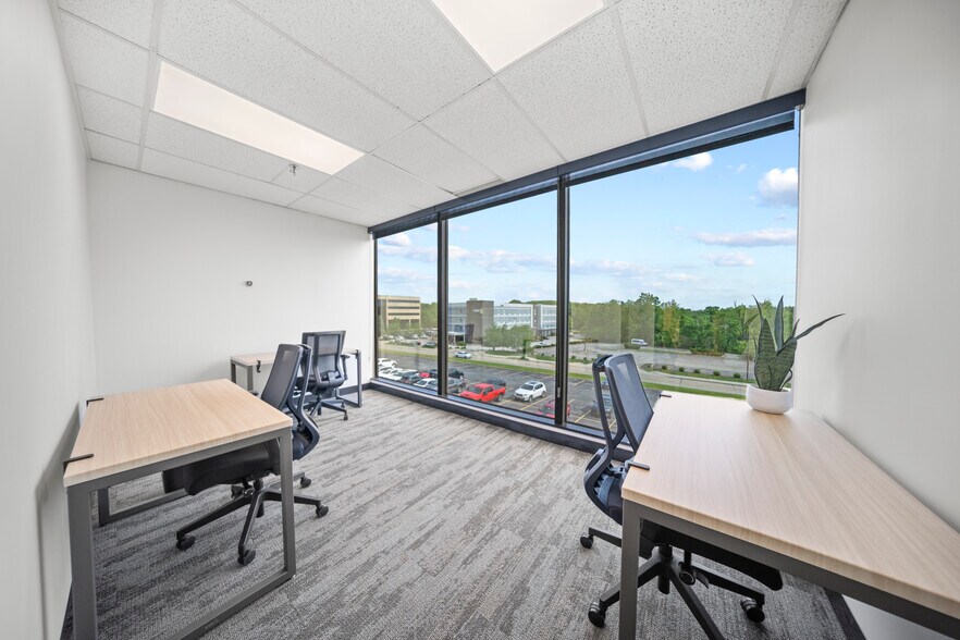 More Photos Of 4807 Rockside Rd, Independence Coworking Space