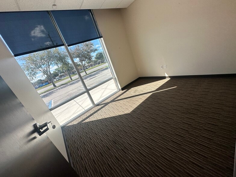 More Photos Of 10244 S US HWY 1, Port Saint Lucie Freestanding For Lease