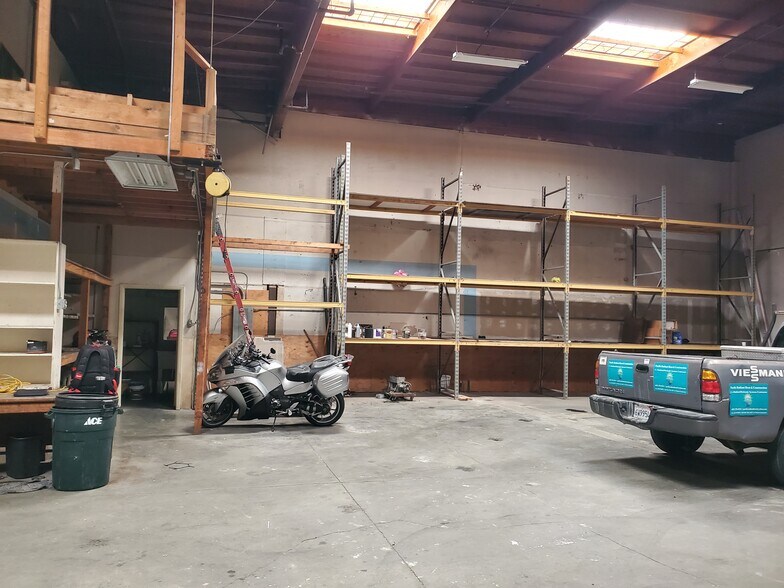 More Photos Of 2715 Ingalls St, San Francisco Warehouse For Lease