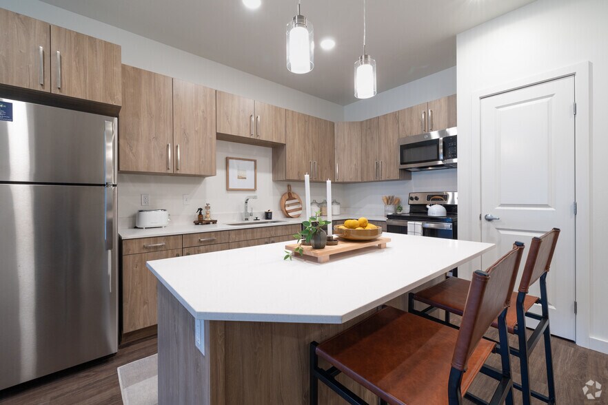 More Photos Of 3040 S South Fork Blvd, Idaho Falls Apartments For Sale