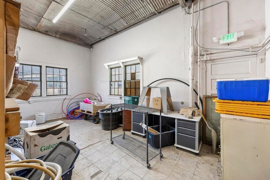 More Photos Of 244 Anaconda Rd, Butte Warehouse For Sale