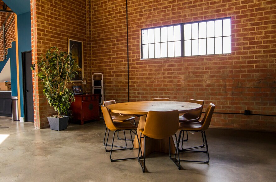 More Photos Of 5632 W Washington Blvd, Los Angeles Loft Creative Space For Lease