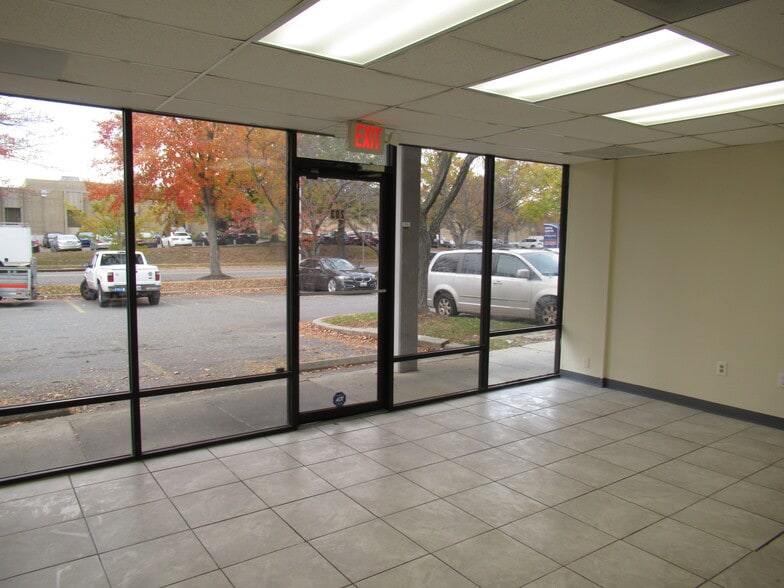 More Photos Of 9244 E Hampton Dr, Capitol Heights Unknown For Lease