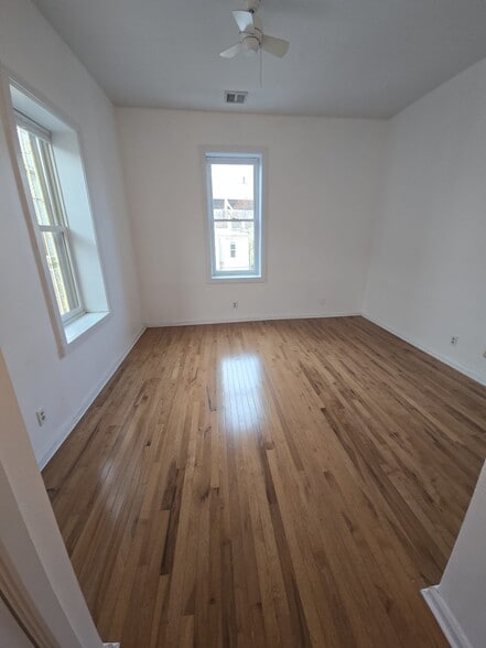 More Photos Of 129 11th St, Brooklyn Manufacturing For Lease