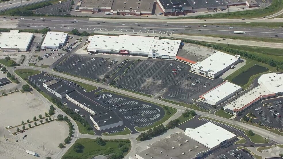 Primary Photo Of 8310-8410 Castleton Corner Dr, Indianapolis Storefront For Lease