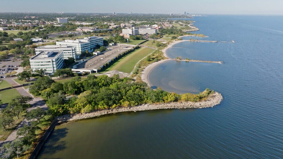 More Photos Of 2021 Lakeshore Dr, New Orleans Unknown For Lease