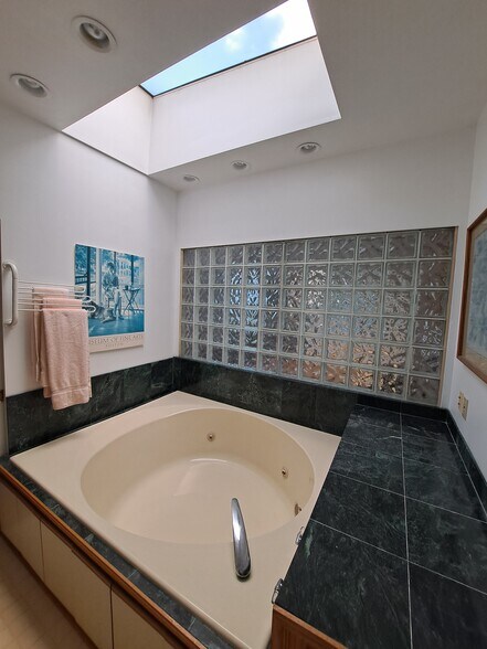 More Photos Of 1818-1820 Winhurst St, Pittsburgh Apartments For Sale