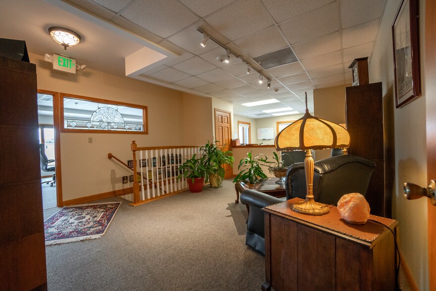 More Photos Of 9635 Saric Ct, Highland Office For Lease