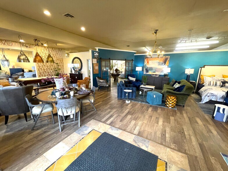 More Photos Of 146 S Curtis Rd, Boise Freestanding For Sale