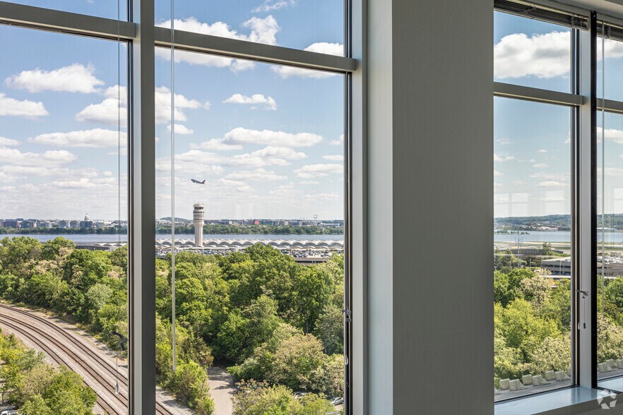 More Photos Of 2777 Crystal Dr, Arlington Unknown For Sale