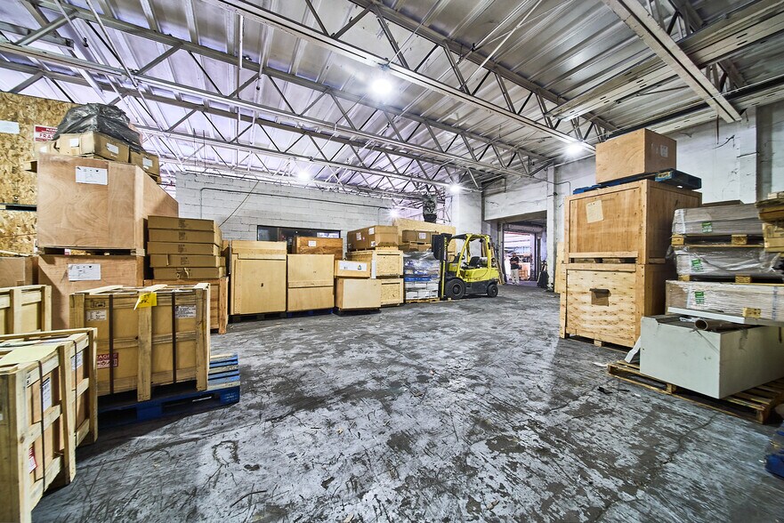 More Photos Of 21744 98th Ave, Queens Village Warehouse For Lease