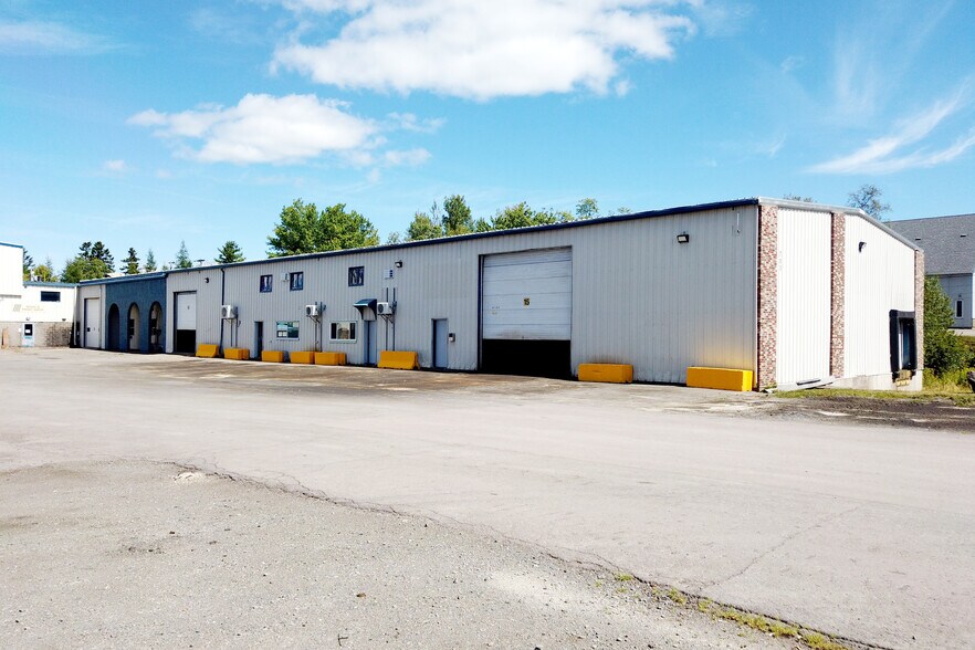 Primary Photo Of 703 Malenfant Blvd, Dieppe Warehouse For Lease
