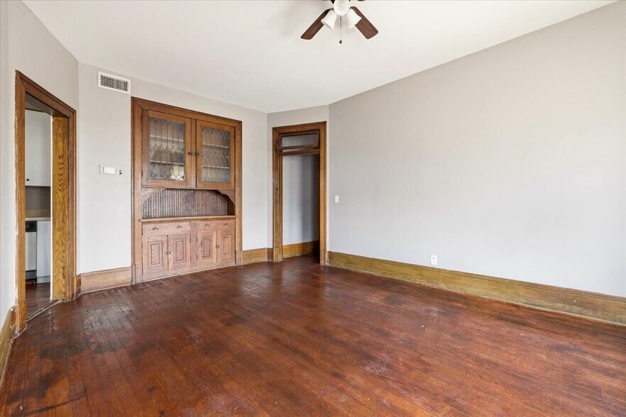 More Photos Of 283 Park Ave W, Mansfield Apartments For Sale