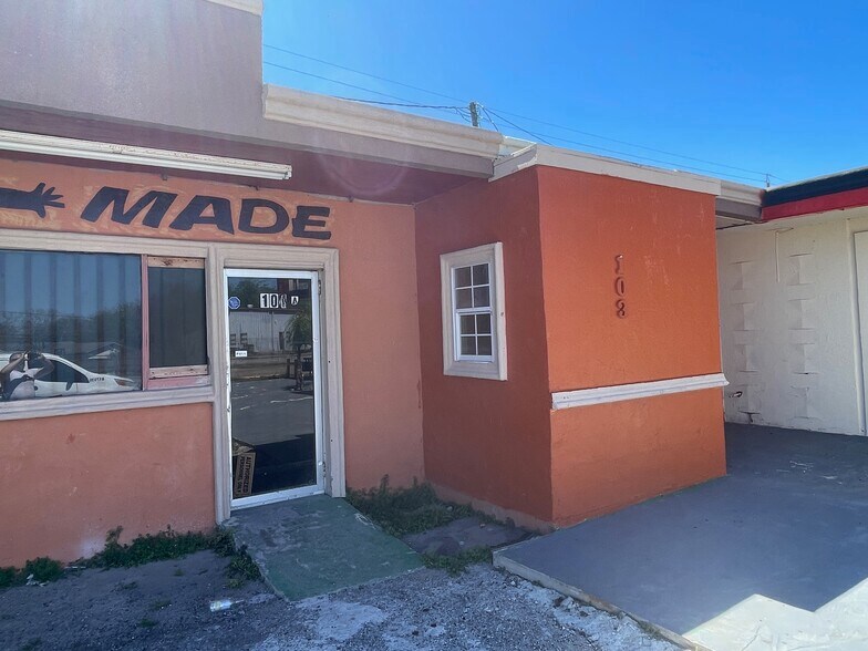 More Photos Of 100-109 Old Robstown Rd, Corpus Christi General Retail For Sale