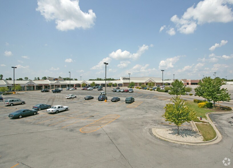 Primary Photo Of 381-417 Market Square Dr, Maysville Unknown For Lease